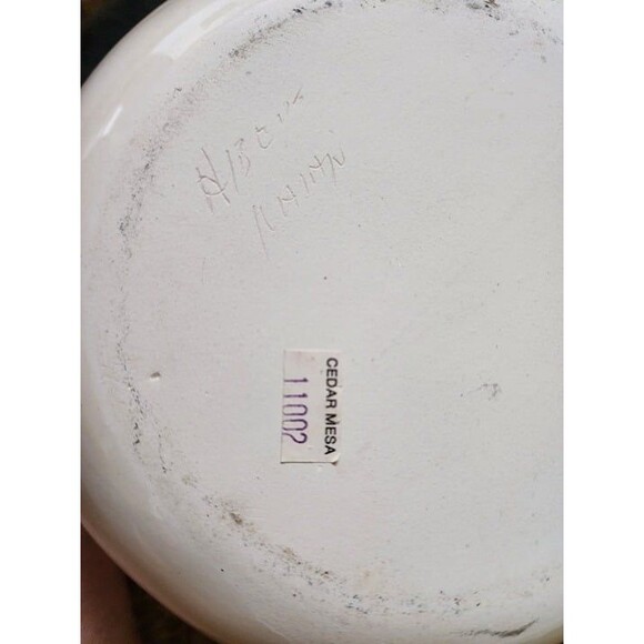 Vintage Cedar Mesa Signed Navajo Ceramic Water Pitcher/Jug - Picture 10 of 10